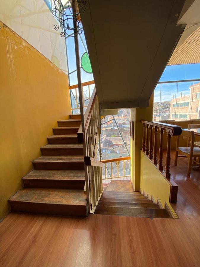 פונו Hostal Oscar Inn מראה חיצוני תמונה